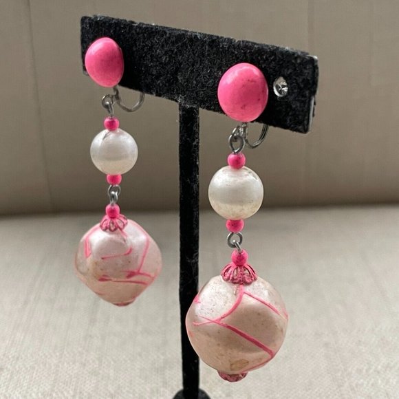 Vintage Earrings Pink/White Tone Ear Jewelry Unbranded Earrings - Picture 1 of 9